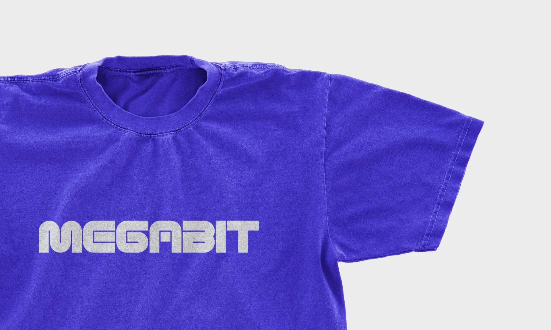 Tee 04